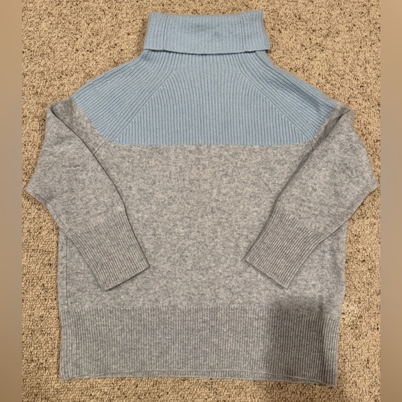 Nordstrom Two Tone Cashmere Turtleneck - Picture 1 of 2